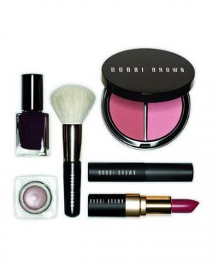 Gifts - Limited Edition Bobbi Runway Beauty Secrets Set.jpg